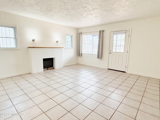 Photo - 3215 E Willard St