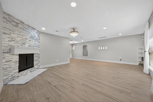 Photo - 8203 Huntermoor Cir