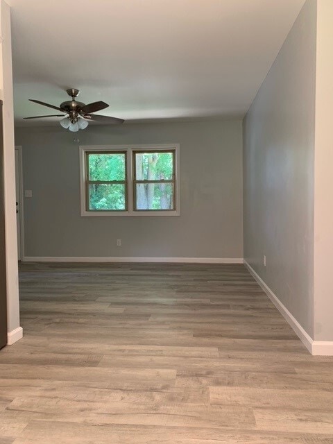 Photo - 907 Boyce St