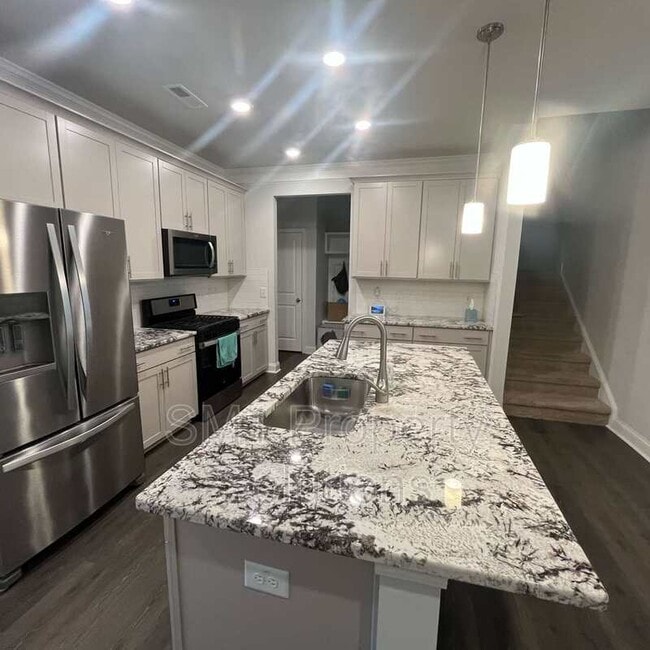 Photo - 106 Brody Way