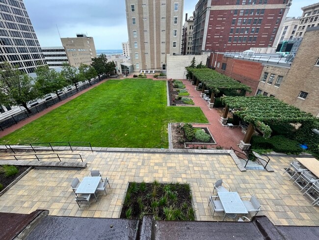 Photo - 929 Residences