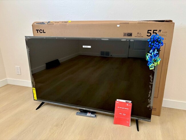 Building Photo - FREE 55” Smart TV With Lease! Rental