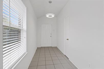 Photo - 1209 Cardinal Way