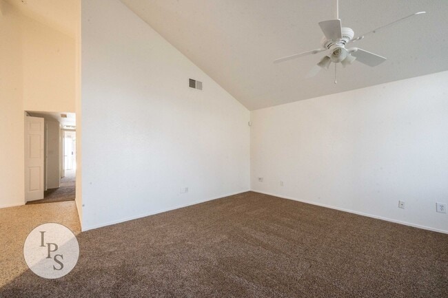 Photo - North West Fresno Home, 3BR/2BA, Lots of Amenities