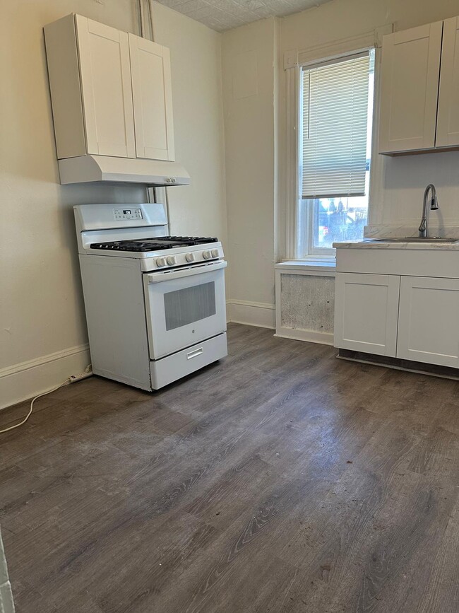 Photo - 89 Downs St Unit 2