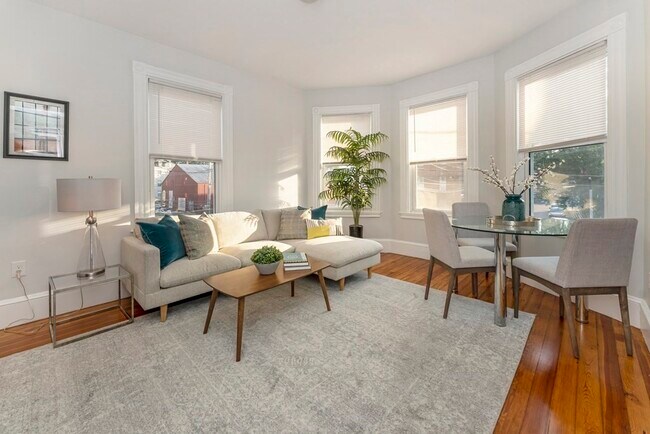 Photo - 172 Boylston St Unit 303