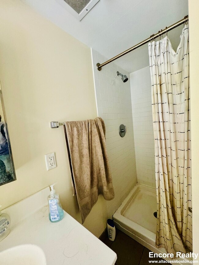 Photo - 8 Winter St Unidad 701