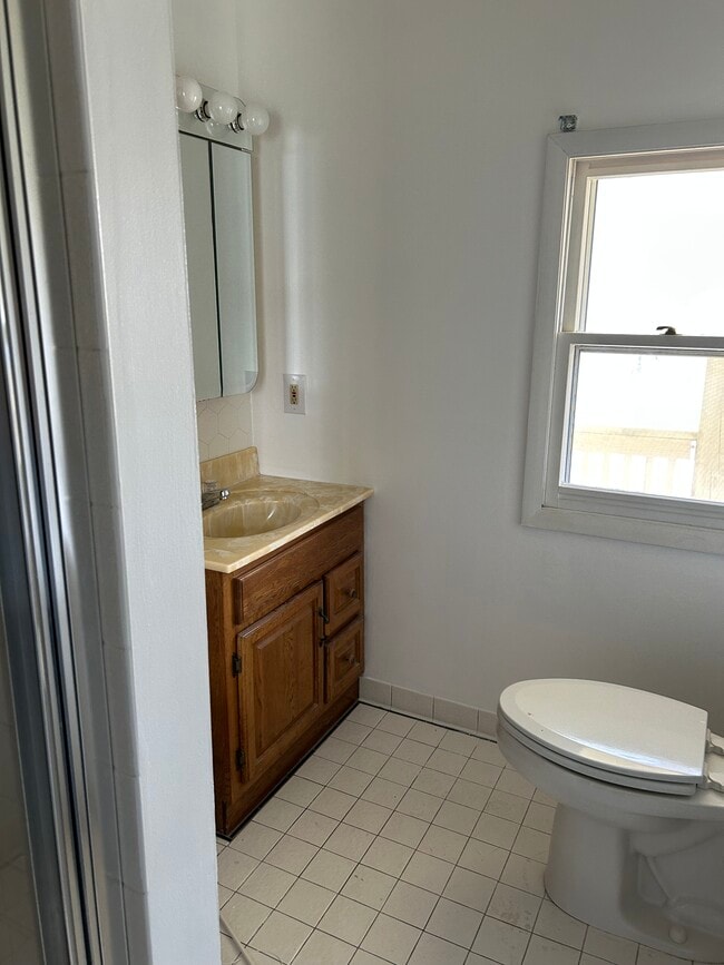 Bathroom - 4629 Cemetary Rd Unit 2