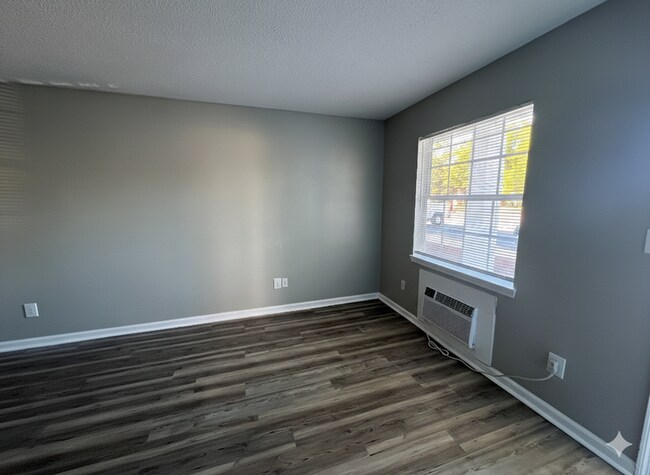 Photo - 115 Shell Ave SE