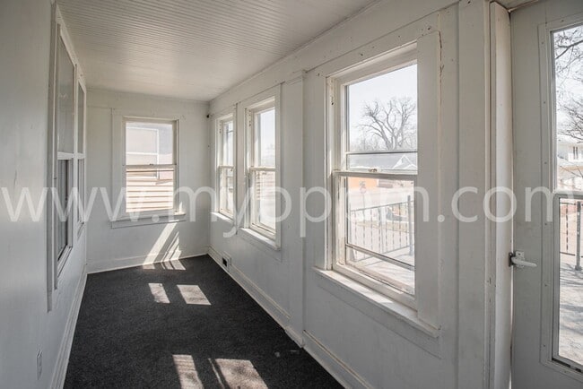 Photo - 2 Bed / 1 Bath House - 30th & Seward