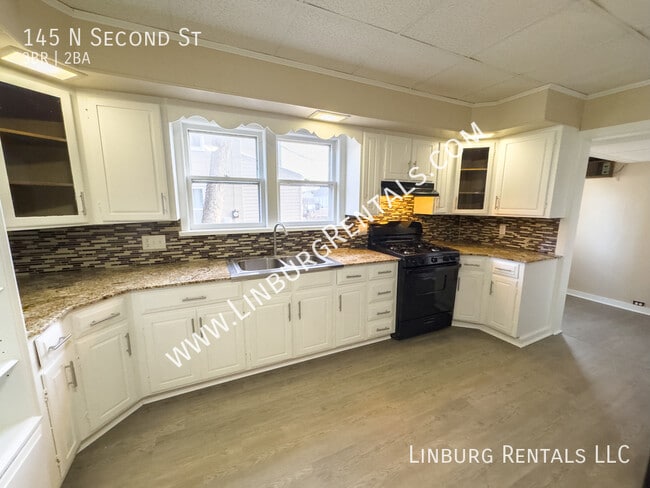 Photo - 145 N Second St