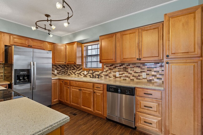 Photo - 618 E Johnston St