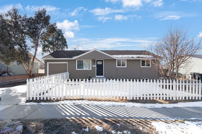 Building Photo - 3919 Tennyson Ave