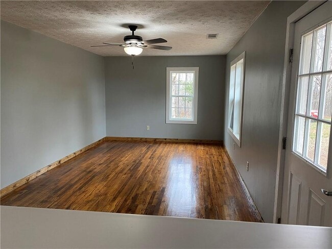 Photo - 2629 Carl Dr