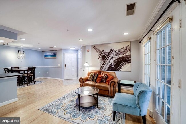 Photo - 6603 Thackwell Way Unidad 4C