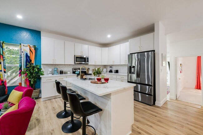 Photo - 5624 Eastside Ave Unit Top Floor