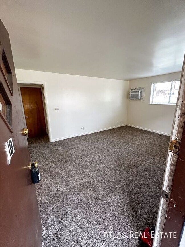 Photo - 1365 Emery St W Unit B3