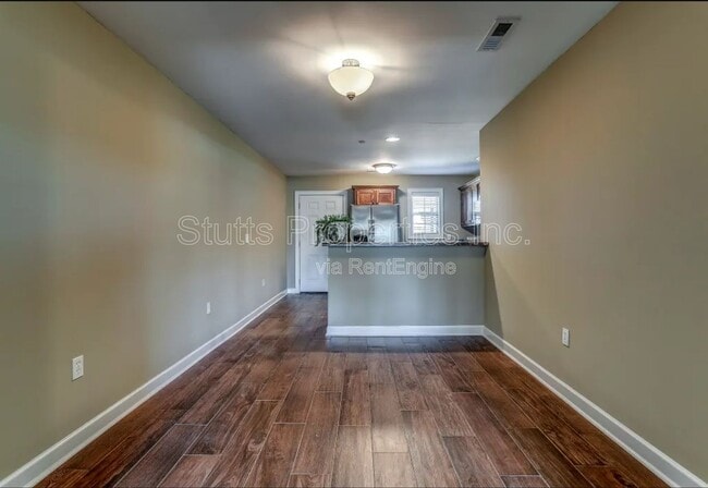 Building Photo - 145 Bruin Dr Unit 123