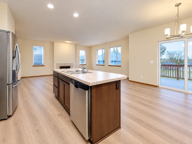 5004 Onalaska Loop SE