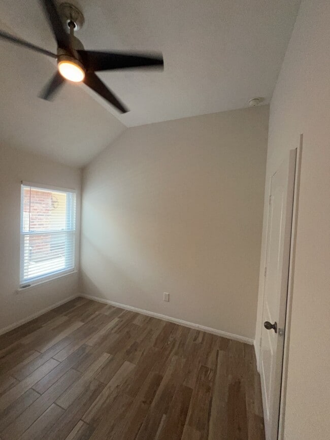 Building Photo - 3443 Rainshore Dr Rental