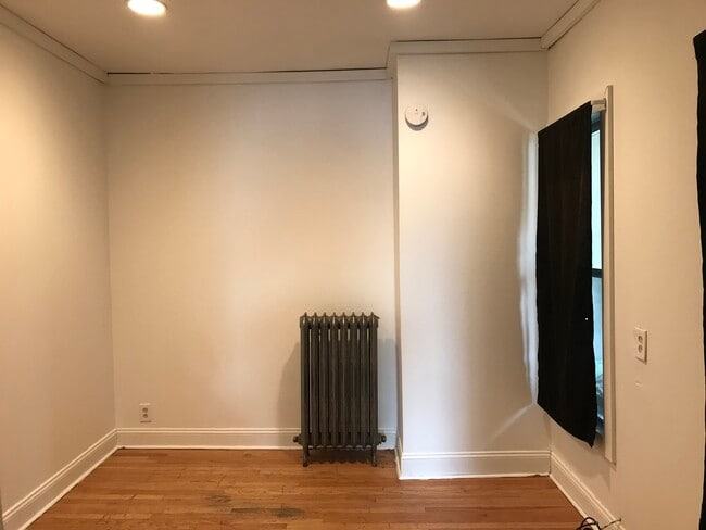 Photo - 2007 Broadway St