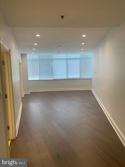 Building Photo - 201-59-259 N 8th St Unit 2B-228 Rental