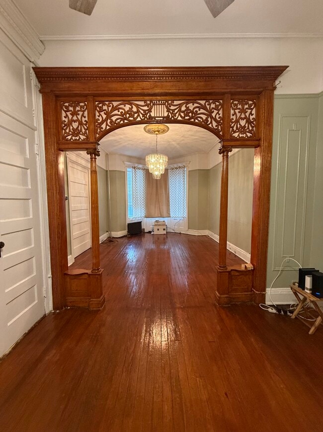 Living Room - 650 54th St Unit 1