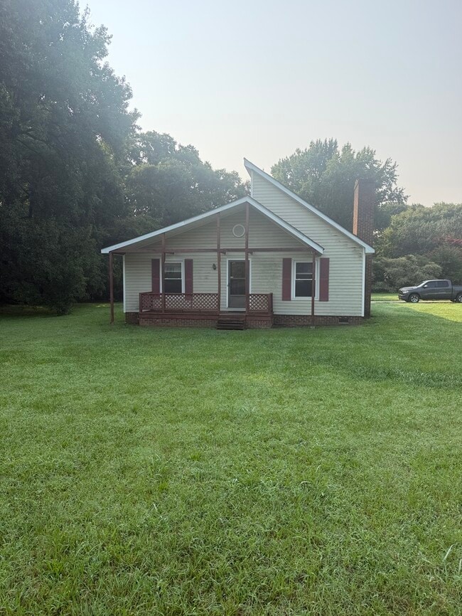 Building Photo - 5897 Weddington Rd