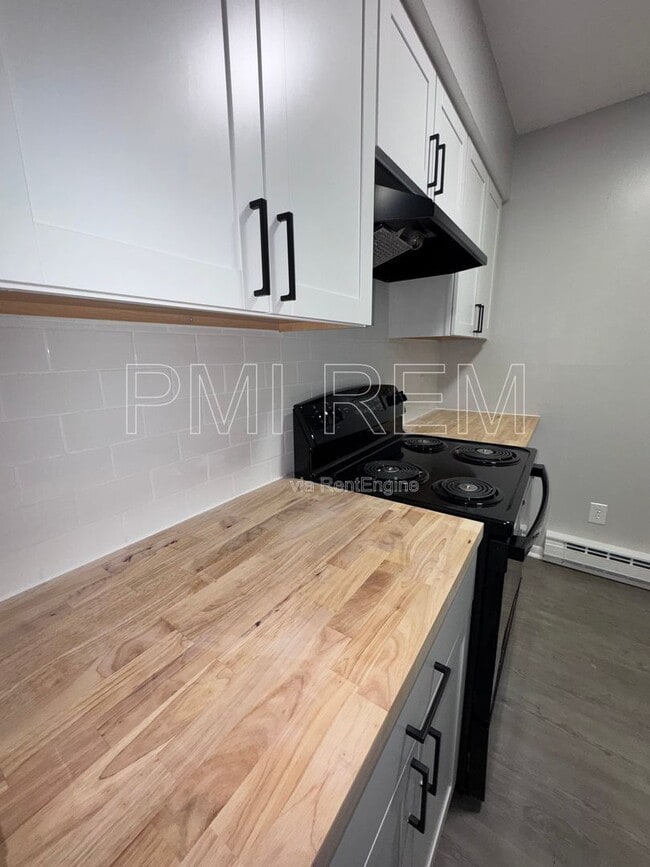 Photo - Cypress W Market