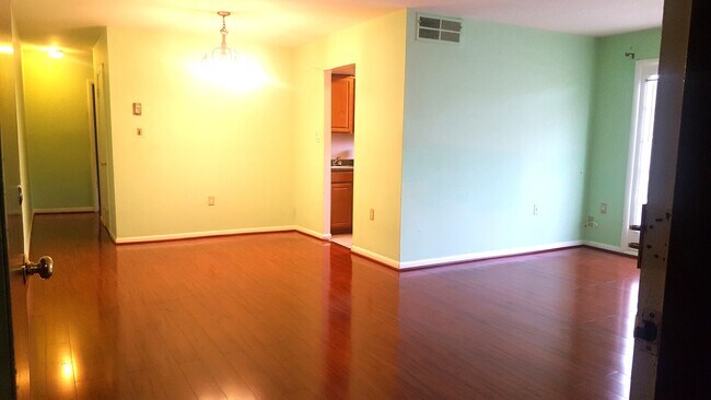 Photo - 9455 Fairfax Blvd Unit Foxcroft Colony