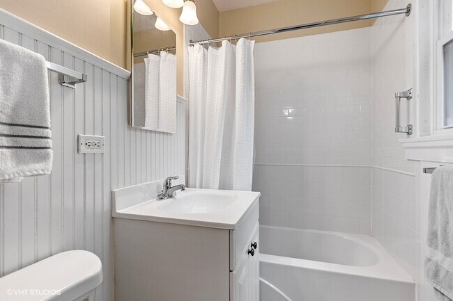 Photo - 935 Judson Ave Unidad 2