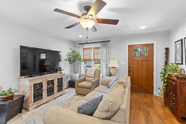 Photo - 2119 Wilmore Dr