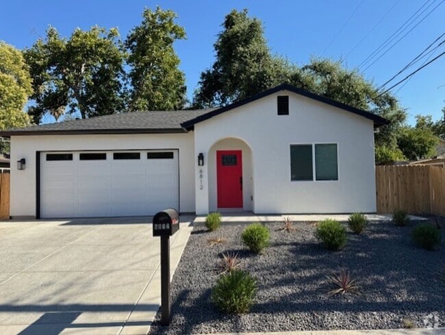 Building Photo - Home for Rent in Fair Oaks, CA