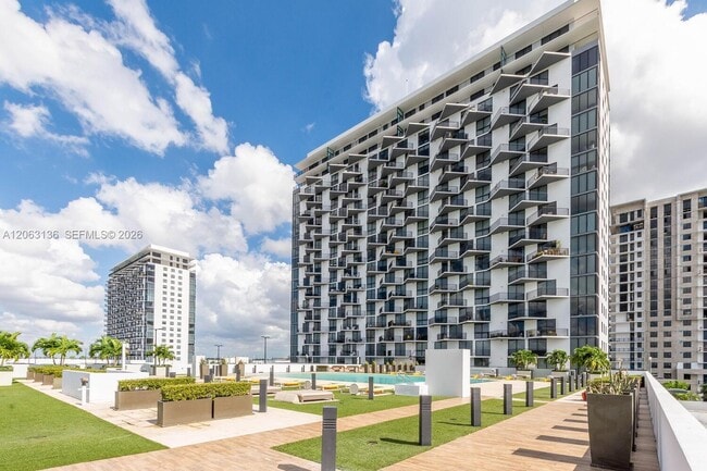 Building Photo - 5300 Paseo Blvd Unit 1905