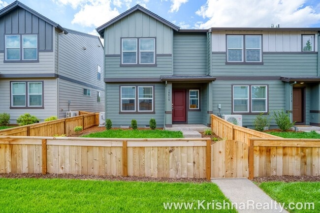 Building Photo - Beautiful One-Year-Old New Construction 3-Bedroom, 2.5-Bath DR Horton Townhome for Rent