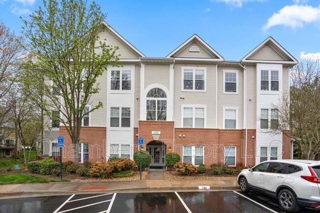 Photo - 1501 North Point Dr Unit Apt 203