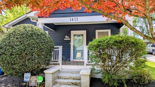 Photo - 1411 May Ave SE