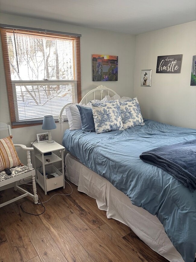 Photo - 785 E Hiawatha Dr