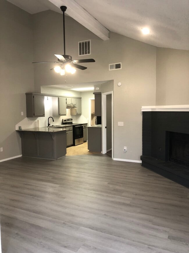 Photo - 1903 Christie Dr Unit 1903