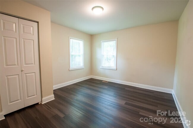 Building Photo - 2045 Cline St Rental