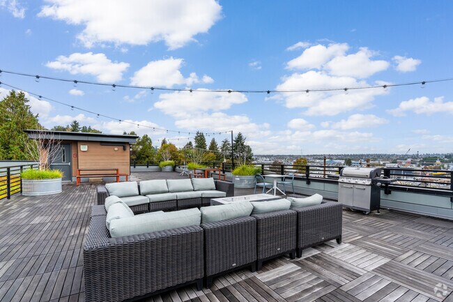Rooftop Deck