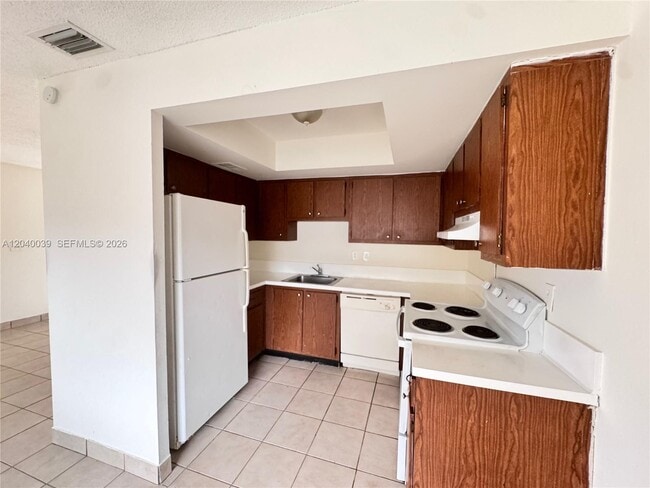 Photo - 5944 NW 21st St