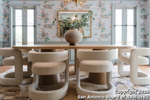 Photo - 140 W Fair Oaks Pl