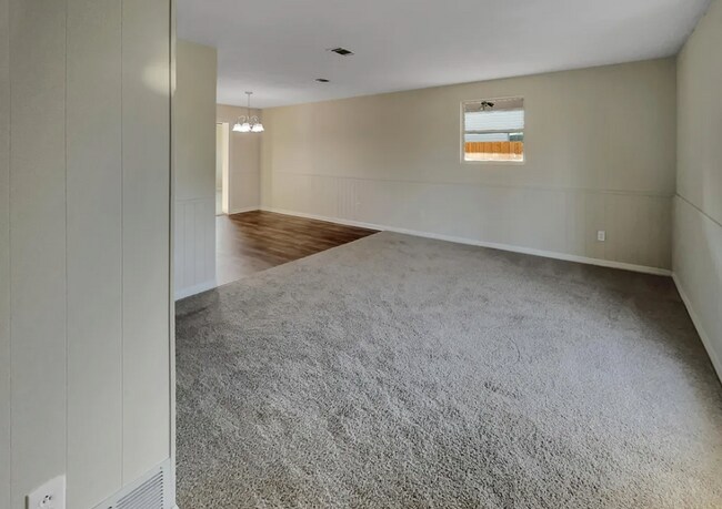 Photo - 7748 Knoll Dr N