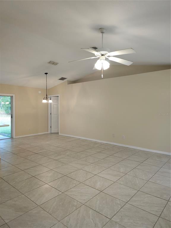 Photo - 6997 Hemlock Rd