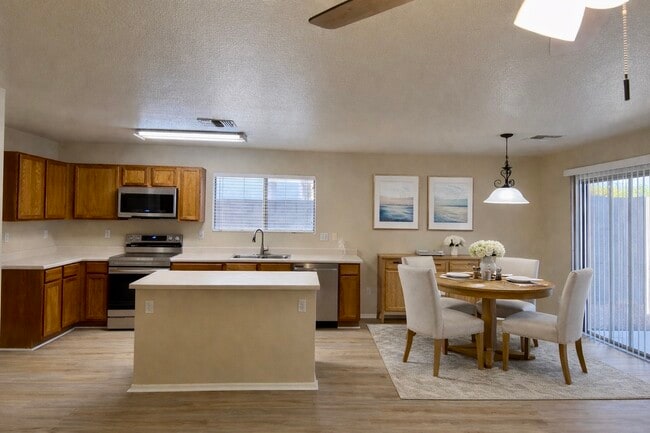 Kitchen and breakfast nook - 9125 E Plata Ave