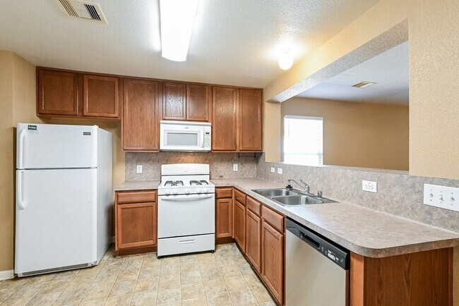Photo - 22123 Greengate Dr