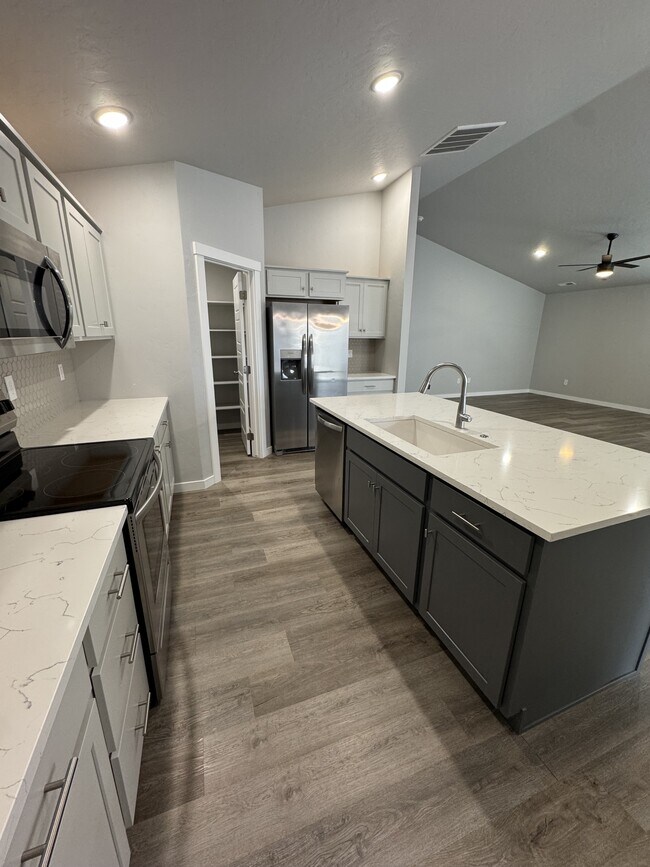 Photo - 17453 N Newell Ave