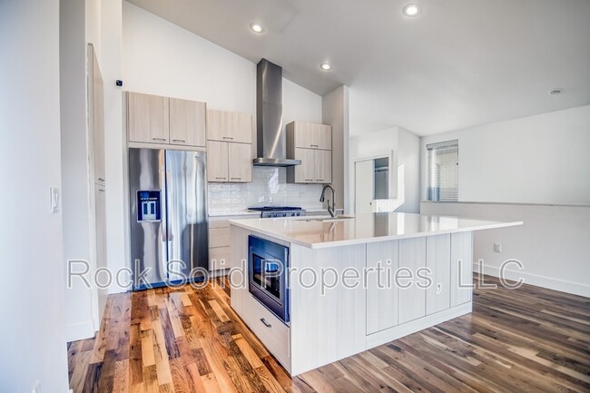 Photo - 3628 Red Feather Trl