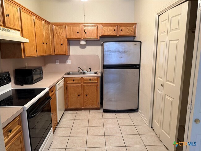 Photo - 5106 Daybreak Dr